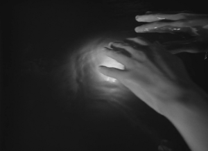 Эпизод 2, Кадр 2. ”Звезда” до которой дотрагивается Иван.